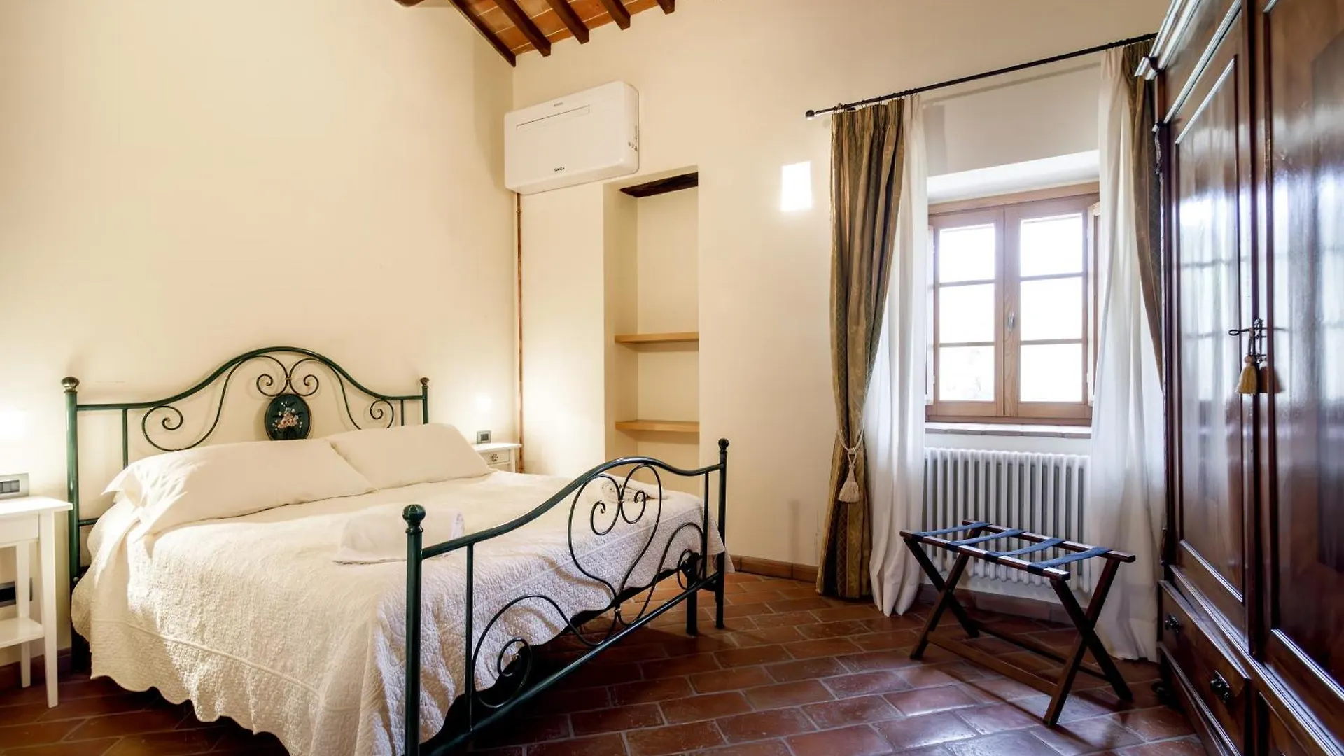 Relais La Costa Historical Residence Monteriggioni